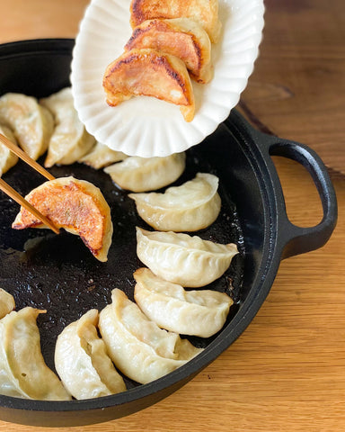 Sukiyaki Gyoza Iron Pot